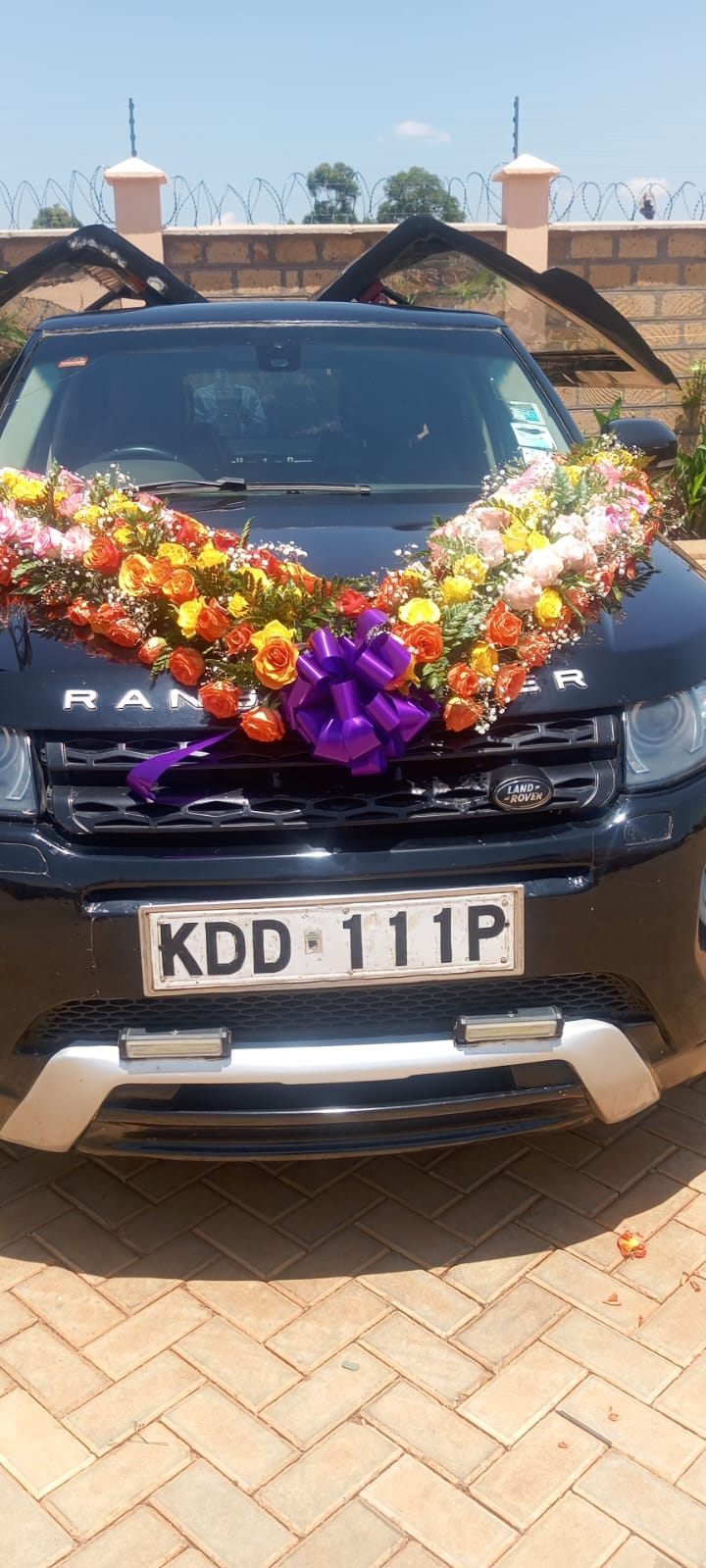 Bonnet Floral Arch
